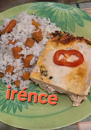 Rakott Sajtos-tejfölös 🧀csirkemell 🍚🥕🍚🧀(sütőben sütve.) recept fotója
