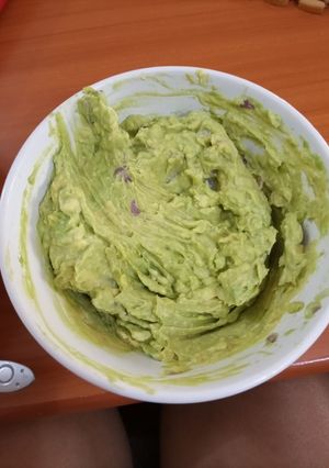 A picture of Simple Guacamole.