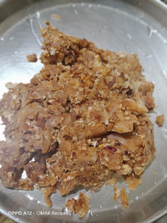 முட்டை பரோட்டா (Muttai parotta recipe in tamil) செய்முறை முக்கிய புகைப்படம்