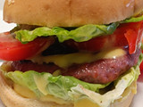 366. Hamburguesa con salsa Cheddar casera