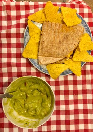 O poză a rețetei Quesadilla cu guacamole.