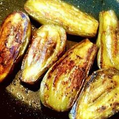 A picture of Baingan bhaja.