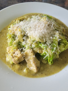 A picture of Creamy Pesto chicken zoodles.