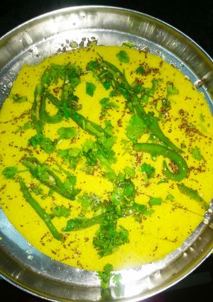 बेसन का ढोकला (besan ka dhokla recipe in Hindi) रेसिपी मुख्य फोटो