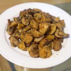 A picture of Garlic mushroom atau jamur bawang.