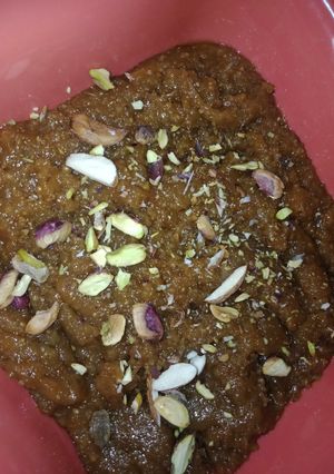 A picture of Moong dal halwa.