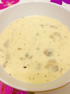 A picture of Cream of Mushroom Soup.