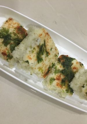 A picture of Rava dhokla.