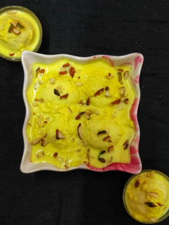 रसमलाई (rasmalai recipe in hindi) रेसिपी मुख्य फोटो