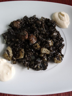 Una foto de Arroz Negro Con Sepia