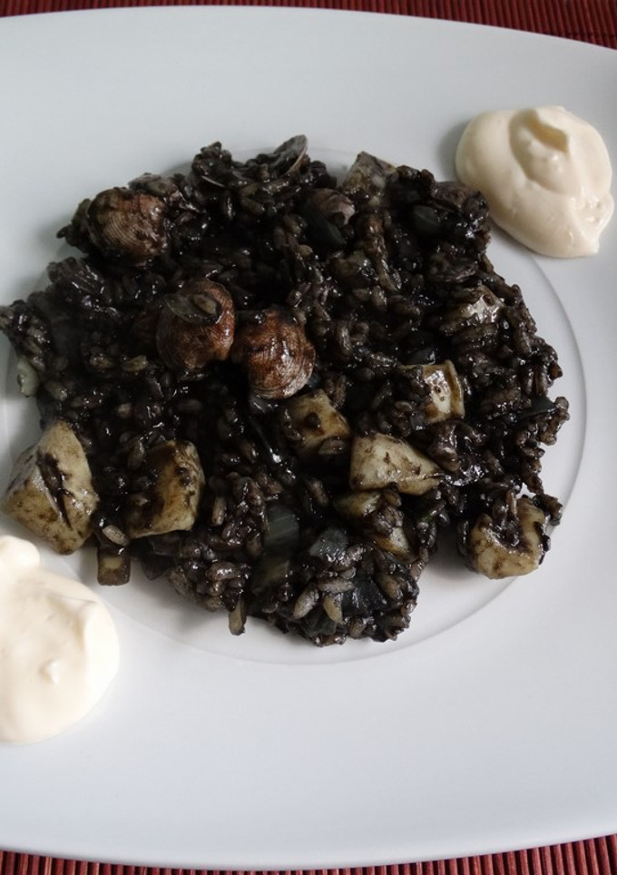 Una foto de Arroz Negro Con Sepia