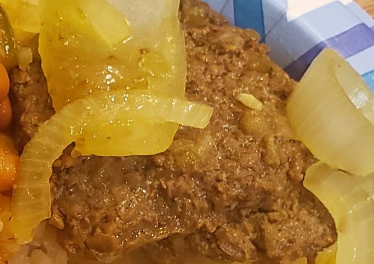 How to Make Super Quick Homemade Bistec encebollado