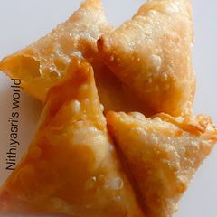 Onion samosa A picture of Onion samosa.