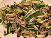 A picture of garlic sesame oil