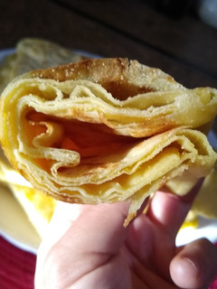 Una foto de Crepes marroquíes o "msemen"
