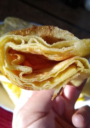 Una foto de Crepes marroquíes o "msemen"