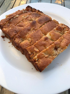 Una foto de Budín de manzana 🍎