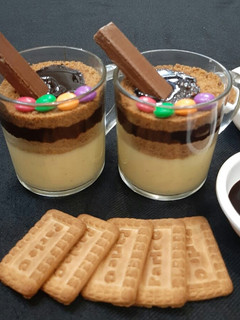 पारले जी पुडिंग (parle g pudding recipe in Hindi) रेसिपी मुख्य फोटो