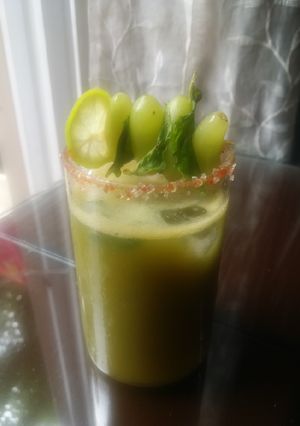 A picture of Green grape mojito.