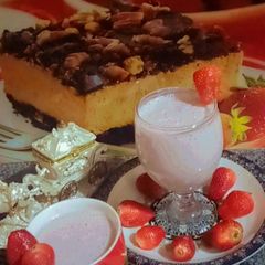 A picture of Strawberry 🍓 creamy milkshake.