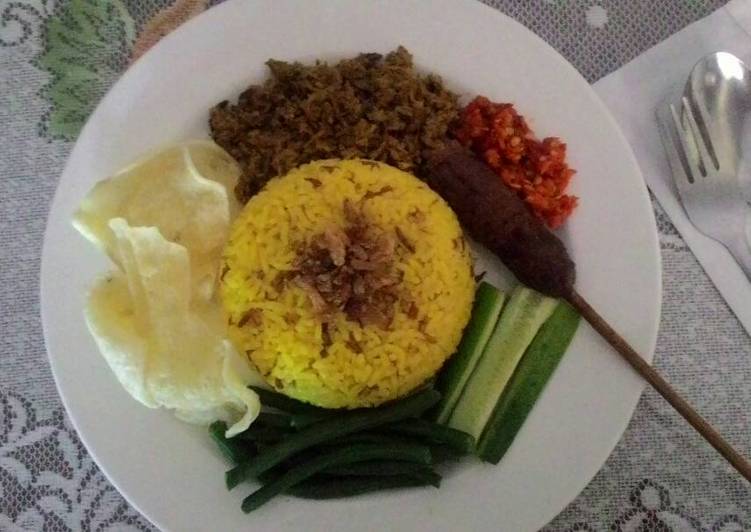 Rahasia Membuat Nasi kuning yang Enak