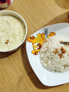 A picture of Steam egg with minced meat.