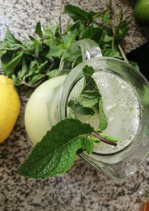 Une photo de Citronnade menthe fraîche citron 🍋