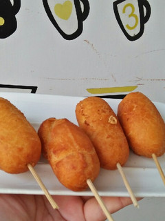 Foto resep Simple corndog (roti sosis)