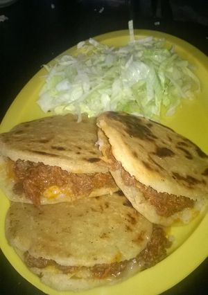 Una foto de Sopes de deshebrada