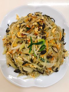 Hình của món Miến xào thập cẩm.