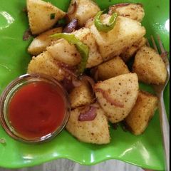 A picture of Fried Leftover Suji Idli.
