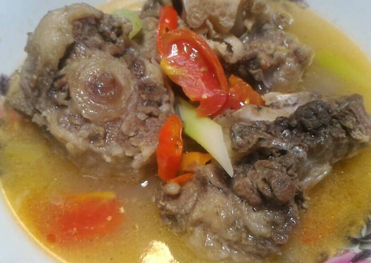 Langkah Mudah untuk Membuat (22).Asem-asem buntut sapi, Enak