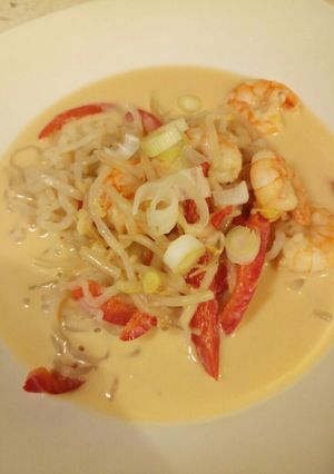 A picture of Thai prawn and noodle soup.