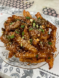 क्रिस्पी हनी चिल्ली पोटैटो फ़िंगर्ज़ (crispy honey chilli potato fingers recipe in Hindi) रेसिपी मुख्य फोटो