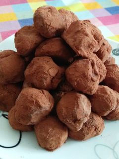 Una foto de Trufas heladas de café y chocolate