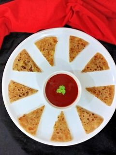 ચીઝ આલુ પરોઠા (Cheese Aloo Paratha Recipe In Gujarati) રેસીપી મુખ્ય ફોટો