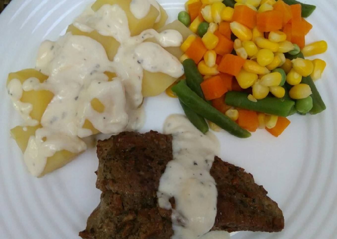 Wagyu Mess With Alfredo Sauce