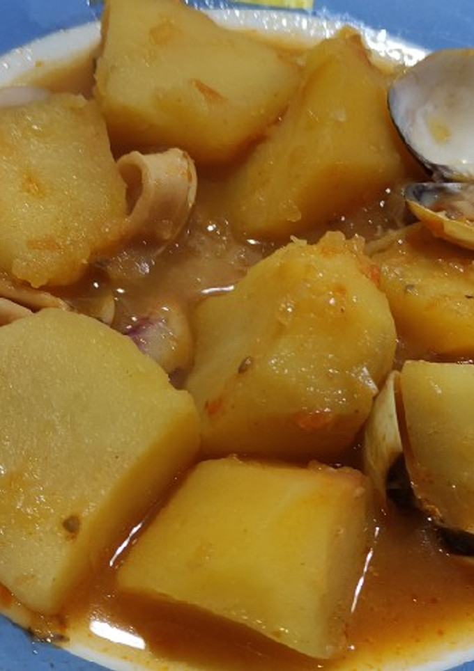Una foto de Guiso de calamares en Olla GM
