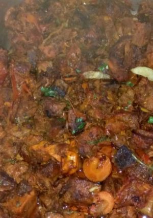 A picture of Carrot beef stew.