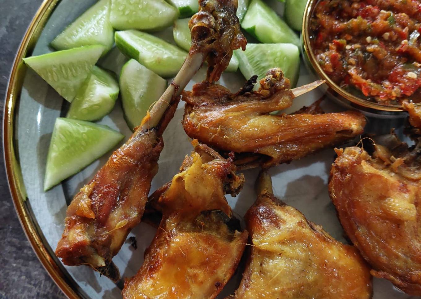 Ayam goreng kecombrang