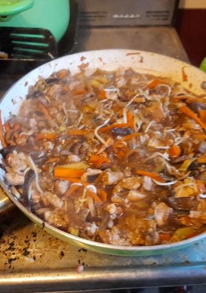 Una foto de Chop suey de cerdo