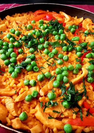 A picture of Arroz con pollo.