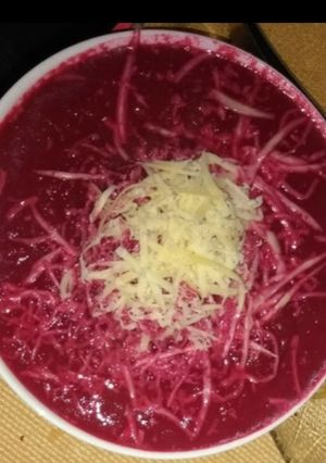 Una foto de Sopa de remolacha