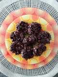 Puffed Rice, Dark Chocolate, and Praline Cookies / Healthy