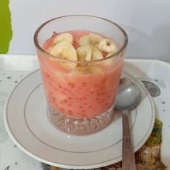 A picture of Sago rose flavour and banana 🍌 🍌.