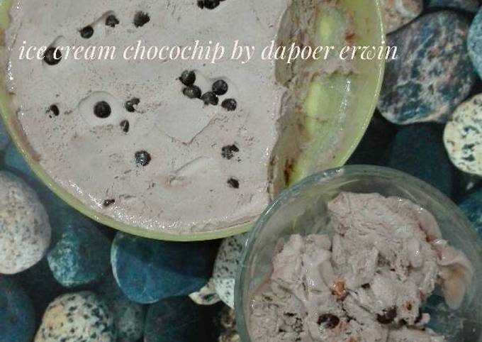 Ice cream coklat chocochip,super lembut,simple dan no ribet