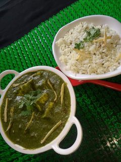 पालक पनीर और जीरा राइस (Palak paneer aur jeera rice recipe in Hi रेसिपी मुख्य फोटो