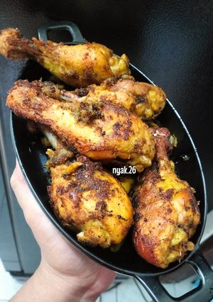 Foto resep Ayam Ungkep Goreng Srundeng Bawang