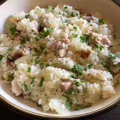 A picture of Simple Chicken & Onion Rice.