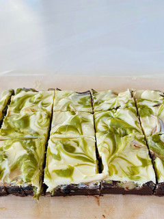 A picture of Dates and almond chocolate bars.